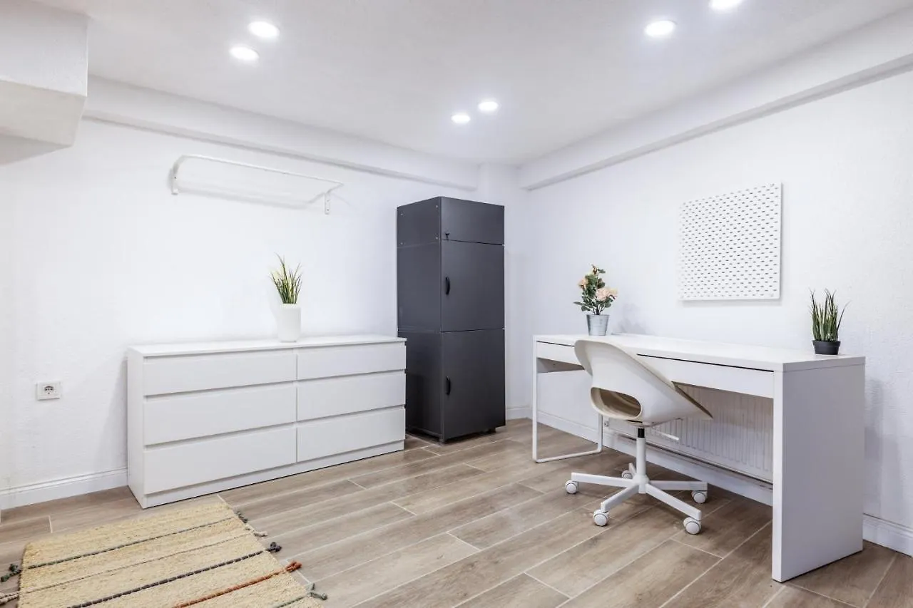 Centrally Located Flat In Sisli Istanbul Apartment